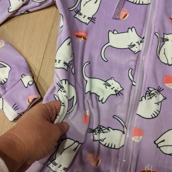 Super soft and cozy cat and coffee pjs - Picture 6 of 7